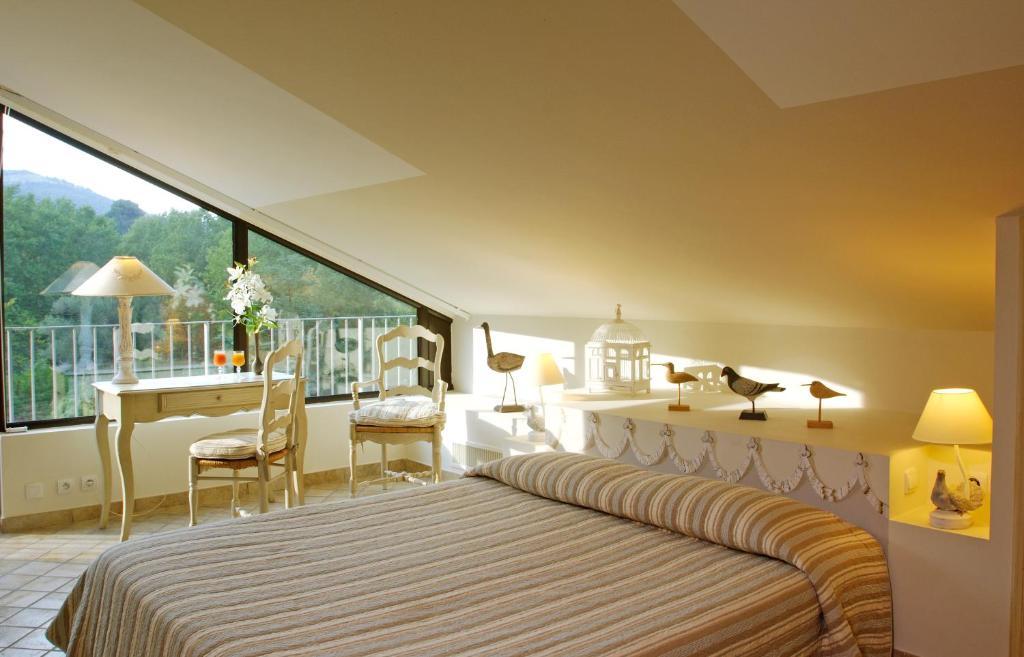Hotel Du Poete Fontaine-de-Vaucluse Habitación foto