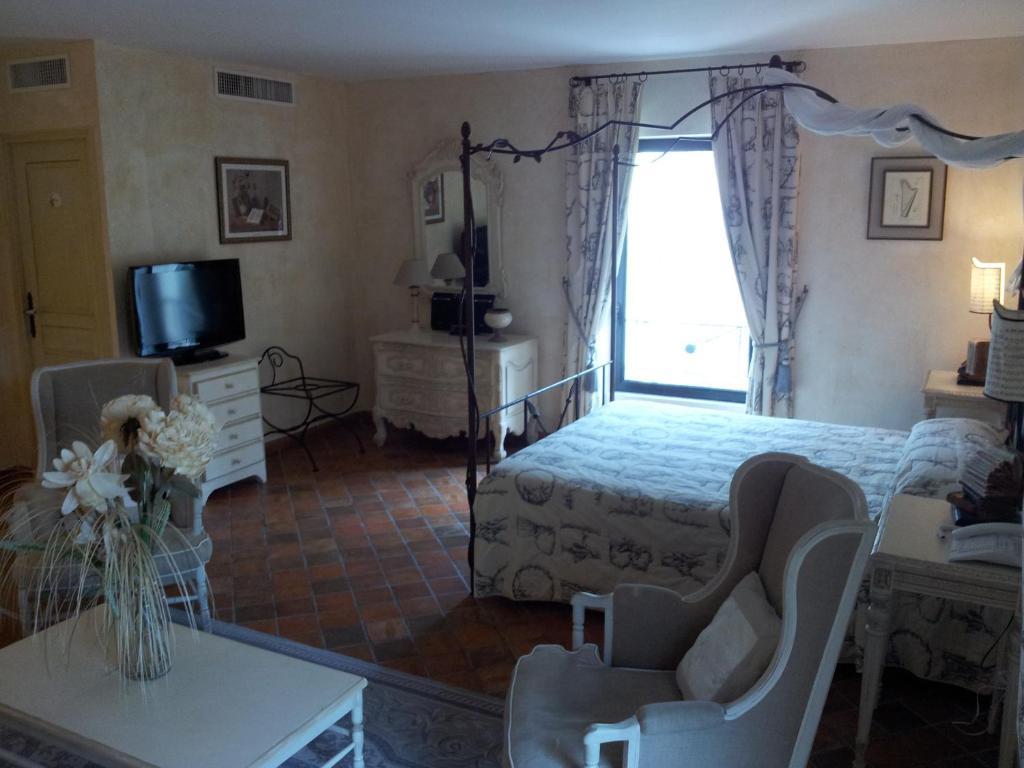 Hotel Du Poete Fontaine-de-Vaucluse Habitación foto