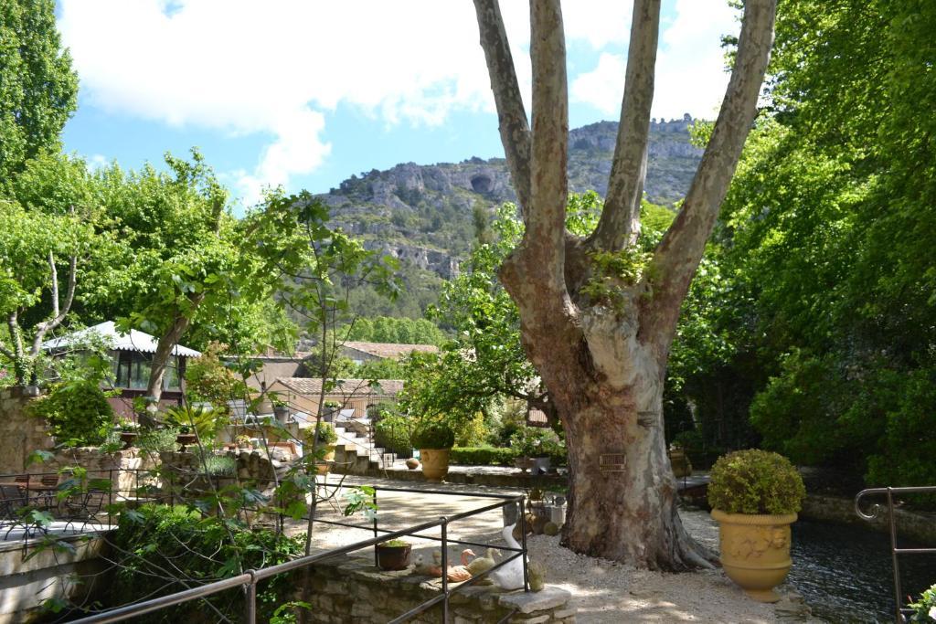 Hotel Du Poete Fontaine-de-Vaucluse Exterior foto