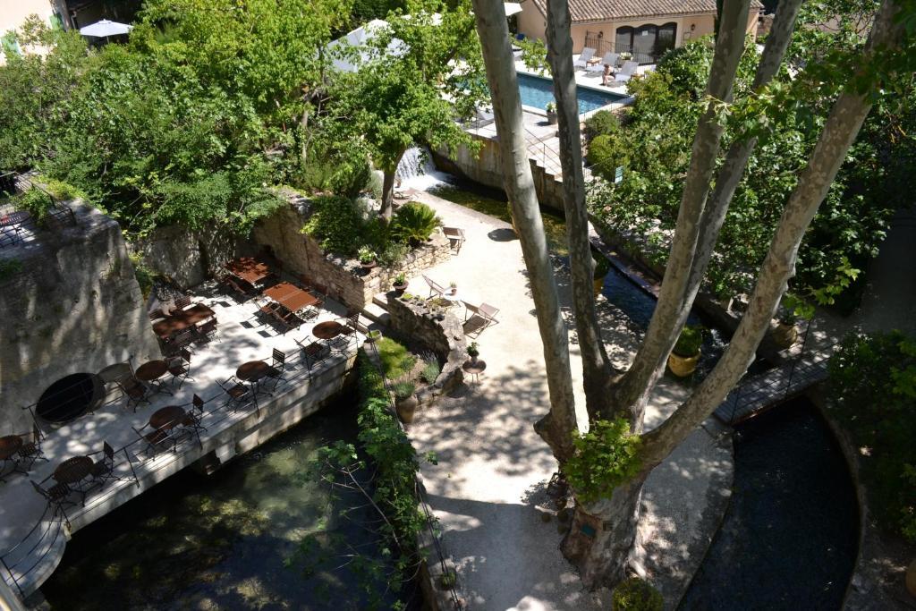 Hotel Du Poete Fontaine-de-Vaucluse Exterior foto