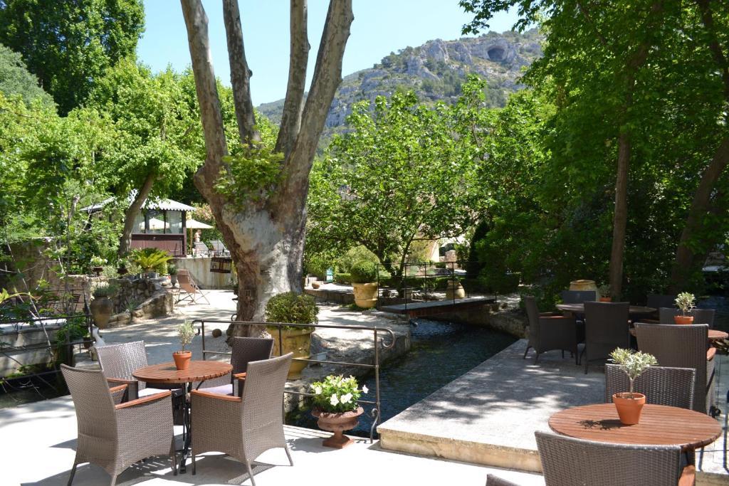 Hotel Du Poete Fontaine-de-Vaucluse Exterior foto