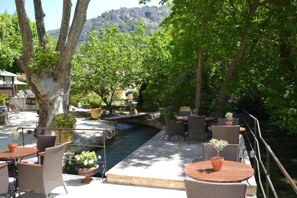 Hotel Du Poete Fontaine-de-Vaucluse Exterior foto