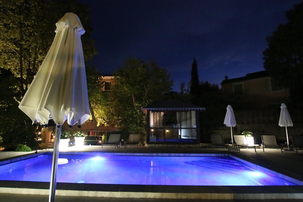 Hotel Du Poete Fontaine-de-Vaucluse Exterior foto
